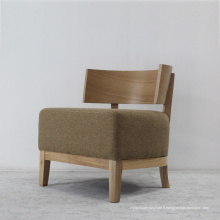 Chaise en bois massif en meuble de design moderne avec tissu doux